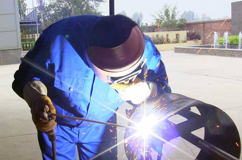 發(fā)電電焊機出廠測試